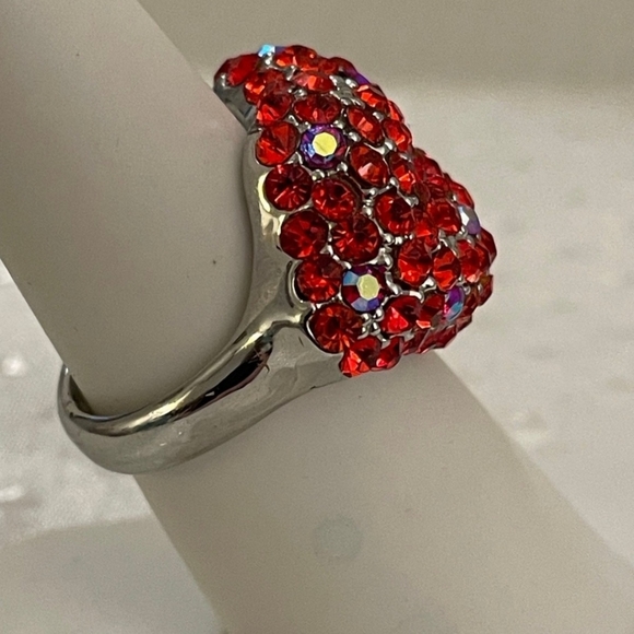 RARE Bath & Body Works Rhinestone Lips 💋 Ring Silver Plated. Sz 7! - Picture 6 of 11